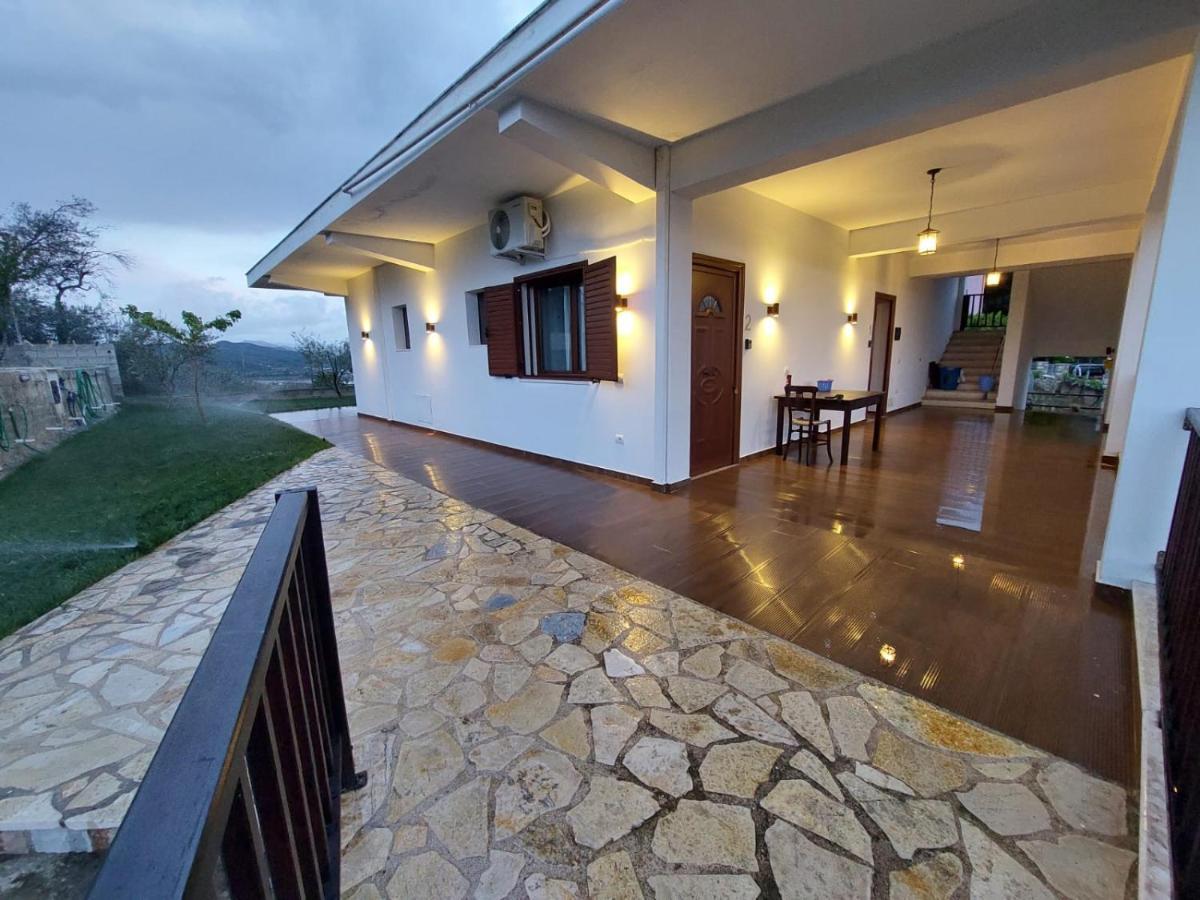 Guest House Gorani Берат Екстер'єр фото