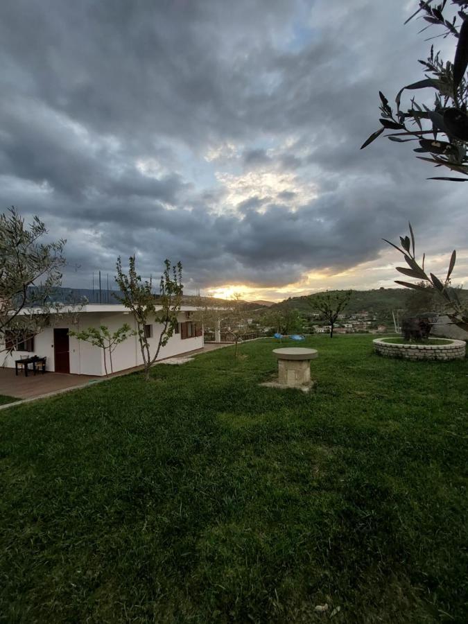 Guest House Gorani Берат Екстер'єр фото
