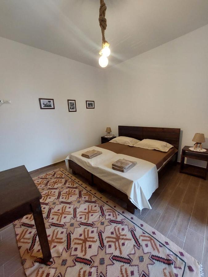Guest House Gorani Берат Екстер'єр фото